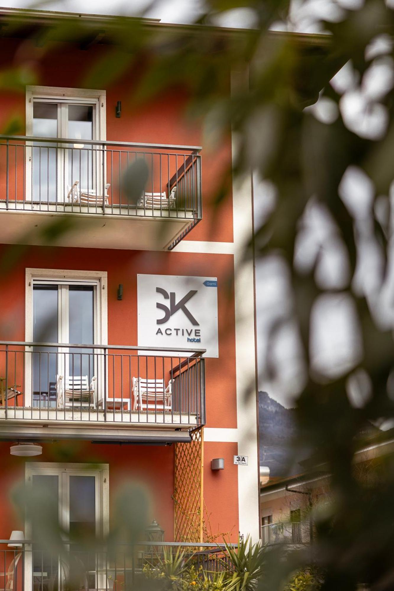Sk Active Hotel - Ex Garni Hotello Riva del Garda Exterior foto